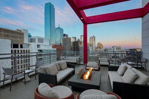 Courtyard by Marriott Dallas Downtown/Reunion District - image 27