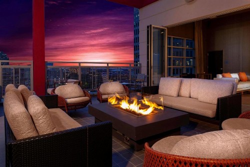 Courtyard by Marriott Dallas Downtown/Reunion District - image 28