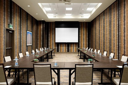 Courtyard by Marriott Dallas Downtown/Reunion District - image 43