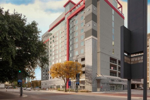 Courtyard by Marriott Dallas Downtown/Reunion District - image 46