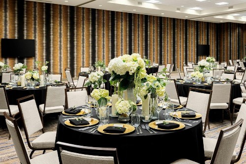 Courtyard by Marriott Dallas Downtown/Reunion District - image 47