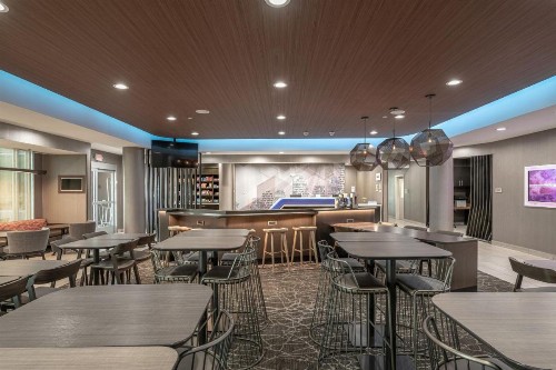 SpringHill Suites Dallas Central Expressway - image 17