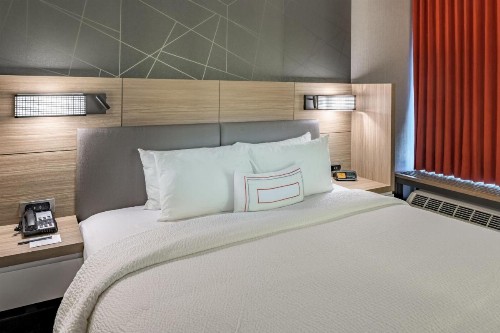 SpringHill Suites Dallas Central Expressway - image 25