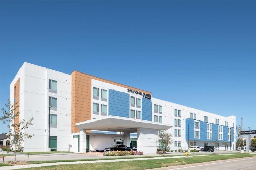 SpringHill Suites Dallas Central Expressway - image 3