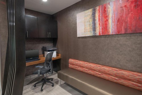 SpringHill Suites Dallas Central Expressway - image 39