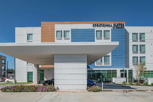 SpringHill Suites Dallas Central Expressway - image 4