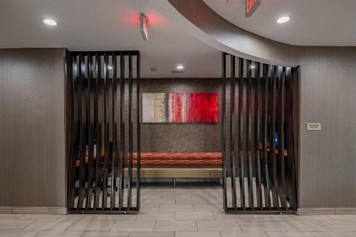 SpringHill Suites Dallas Central Expressway - image 40