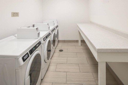 SpringHill Suites Dallas Central Expressway - image 44