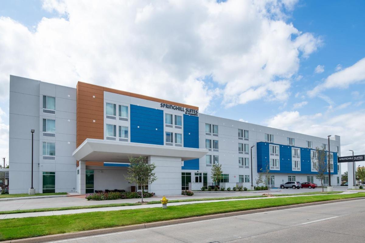 SpringHill Suites Dallas Central Expressway - image 5