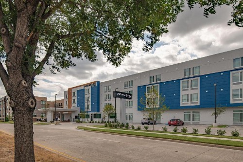 SpringHill Suites Dallas Central Expressway - image 8