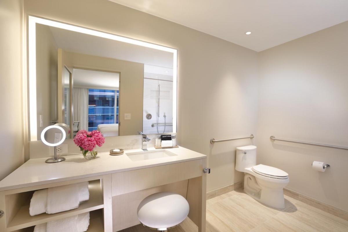 HALL Arts Hotel Dallas Curio Collection by Hilton - image 2