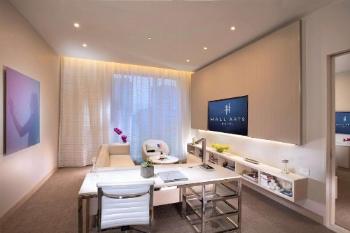 HALL Arts Hotel Dallas Curio Collection by Hilton - image 9