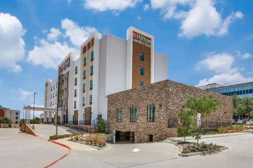 Hilton Garden Inn Dallas-Central Expy/North Park Area Tx - image 2