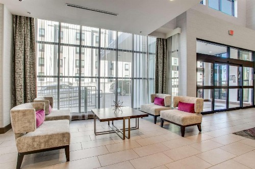 Hilton Garden Inn Dallas-Central Expy/North Park Area Tx - image 4