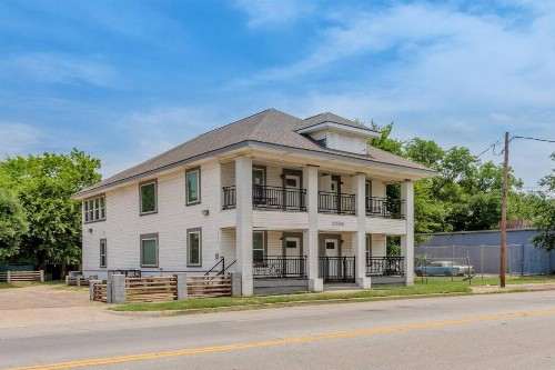 Abode Dallas - The Cedars Downtown - image 8
