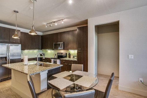 Beautifully Furnished Luxury Apartment in Dallas - image 10