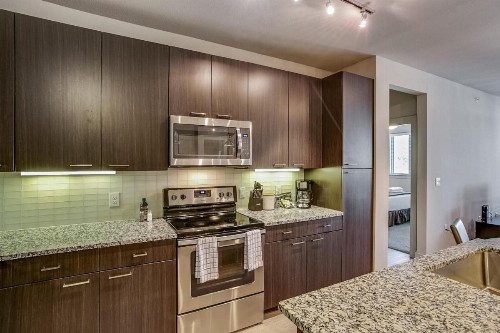 Beautifully Furnished Luxury Apartment in Dallas - image 9