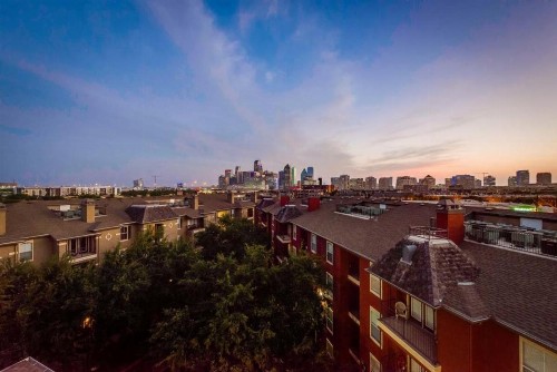 CozySuites Stylish 1BR Apartment at City Place - image 7