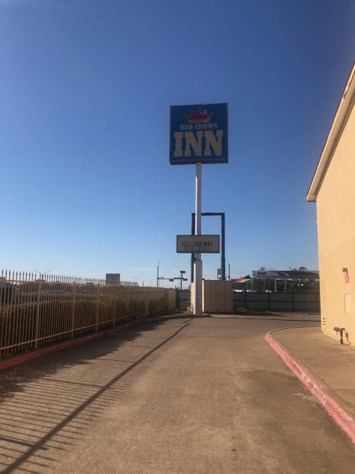 RED CROWN INN - image 6