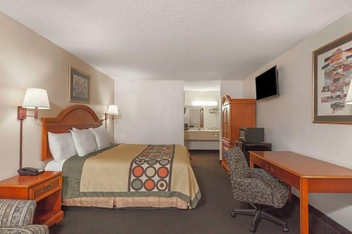 Super 8 by Wyndham Arlington East