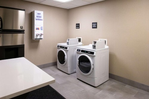 Hampton Inn San Francisco - Daly City - image 15