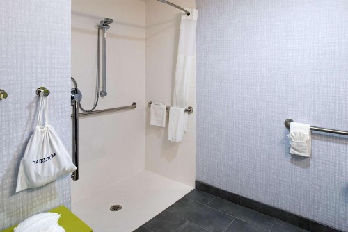 Hampton Inn San Francisco - Daly City - image 2