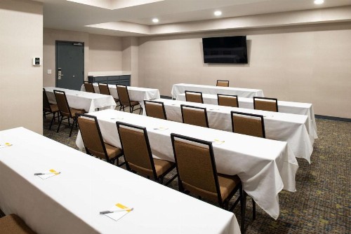 Hampton Inn San Francisco - Daly City - image 21