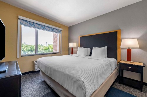 Cambria Hotel Ft Lauderdale Airport South & Cruise Port - image 18
