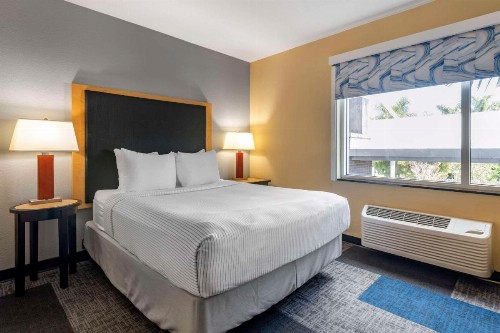 Cambria Hotel Ft Lauderdale Airport South & Cruise Port - image 24