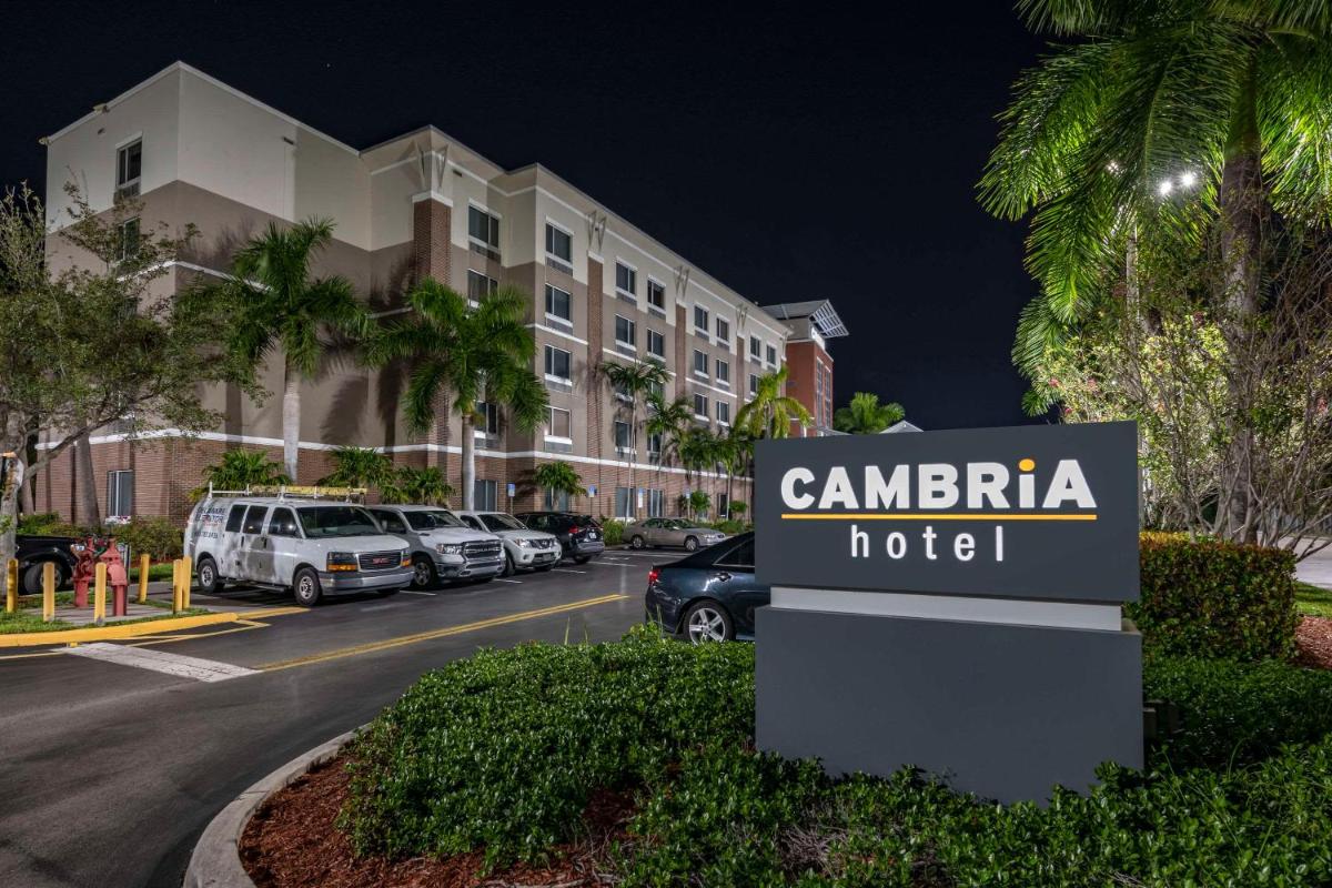 Cambria Hotel Ft Lauderdale Airport South & Cruise Port - image 4