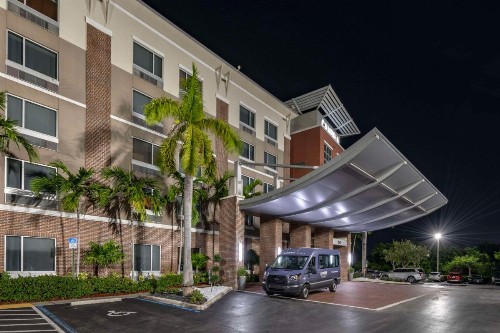 Cambria Hotel Ft Lauderdale Airport South & Cruise Port - image 6