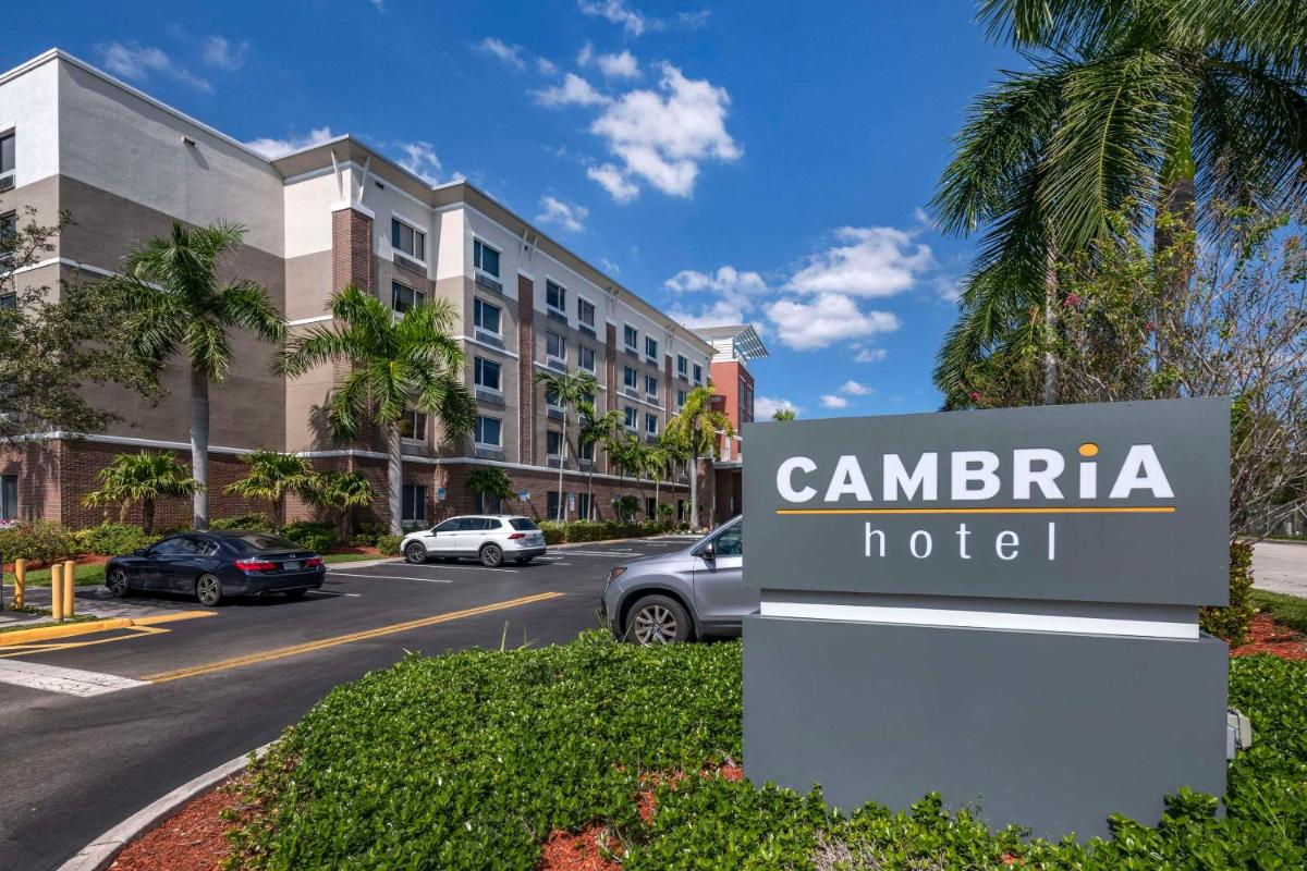 Cambria Hotel Ft Lauderdale Airport South & Cruise Port - image 7