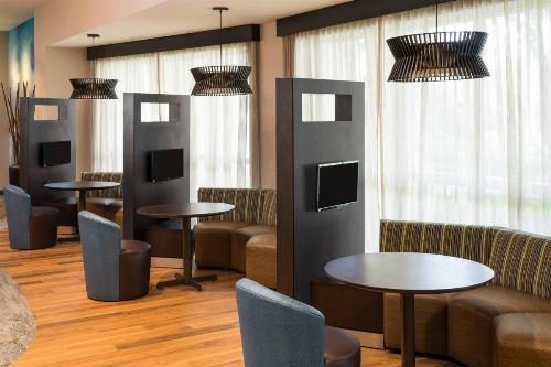 Courtyard by Marriott Fort Lauderdale Airport & Cruise Port - image 18