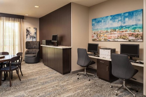 Courtyard by Marriott Fort Lauderdale Airport & Cruise Port - image 20