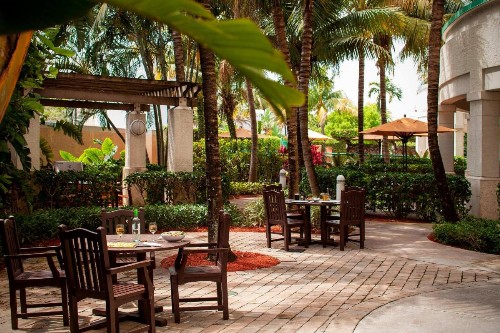 Courtyard by Marriott Fort Lauderdale Airport & Cruise Port - image 7