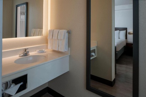 SpringHill Suites Fort Lauderdale Airport - image 21