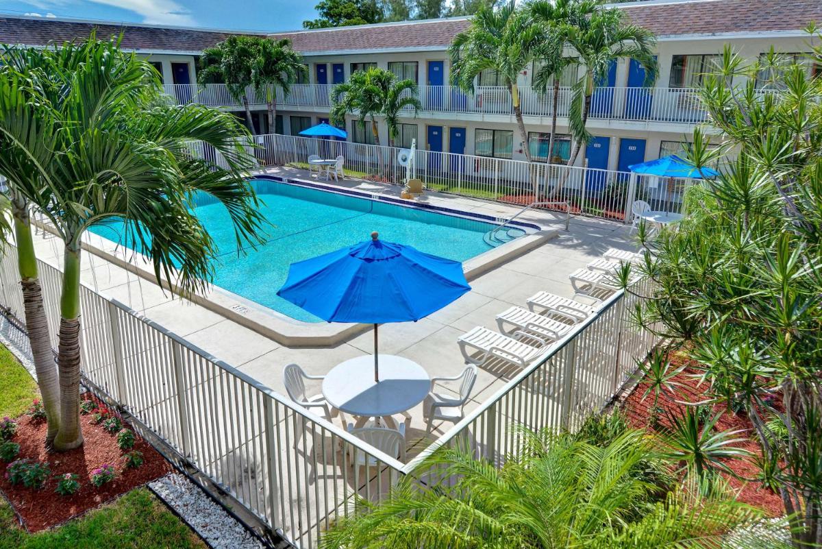 Motel 6 Dania Beach - main image