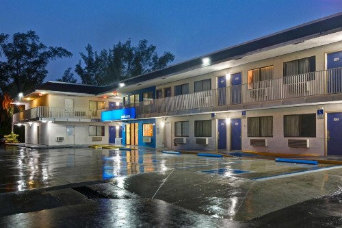 Motel 6 Dania Beach - image 12