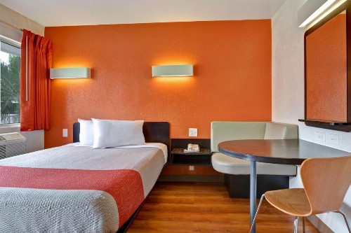 Motel 6 Dania Beach - image 14