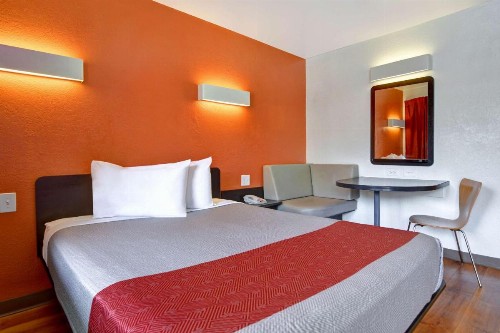 Motel 6 Dania Beach - image 16