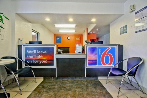 Motel 6 Dania Beach - image 33