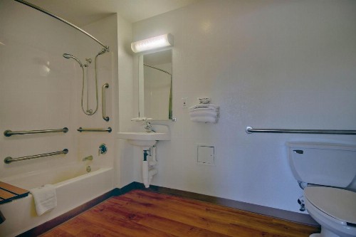 Motel 6 Dania Beach - image 34