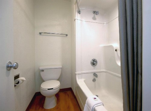 Motel 6 Dania Beach - image 42