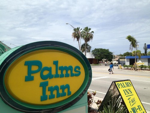 Palms Inn - image 10