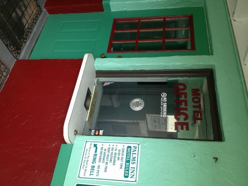 Palms Inn - image 11