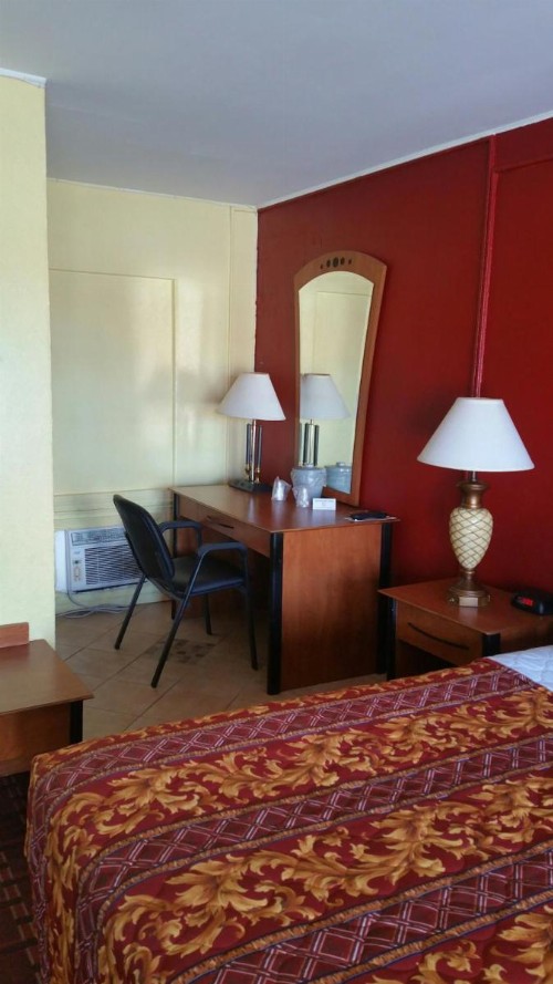 Palms Inn - image 6