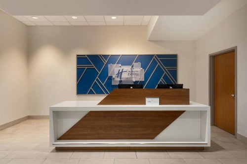 Holiday Inn Express Fort Lauderdale Airport South an IHG Hotel - image 32