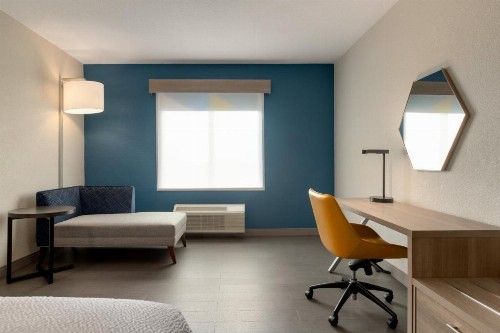 Holiday Inn Express Fort Lauderdale Airport South an IHG Hotel - image 45