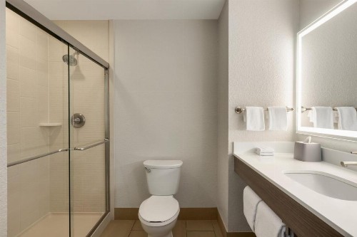Holiday Inn Express Fort Lauderdale Airport South an IHG Hotel - image 46