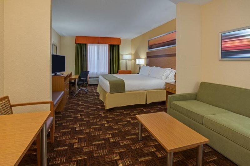 Holiday Inn Express Fort Lauderdale Airport South an IHG Hotel - image 6